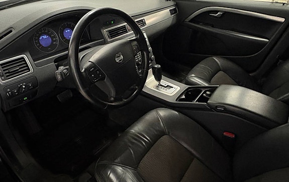 Volvo V70 9 of 10