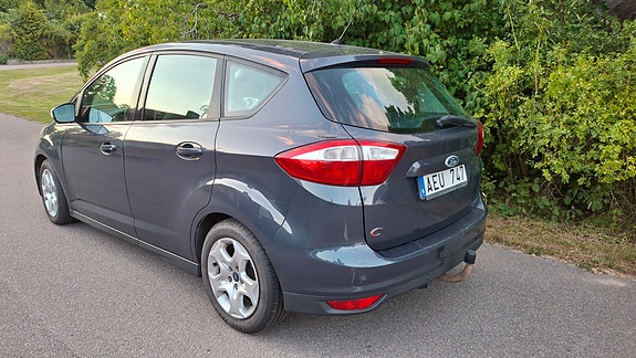 Ford C-Max 3 of 9