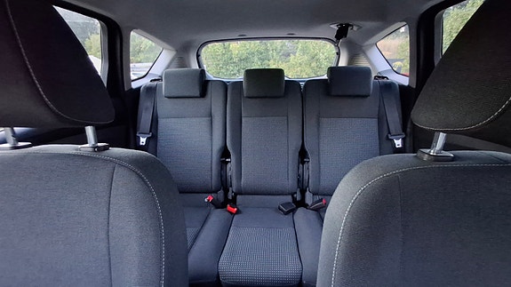 Ford C-Max 5 of 9