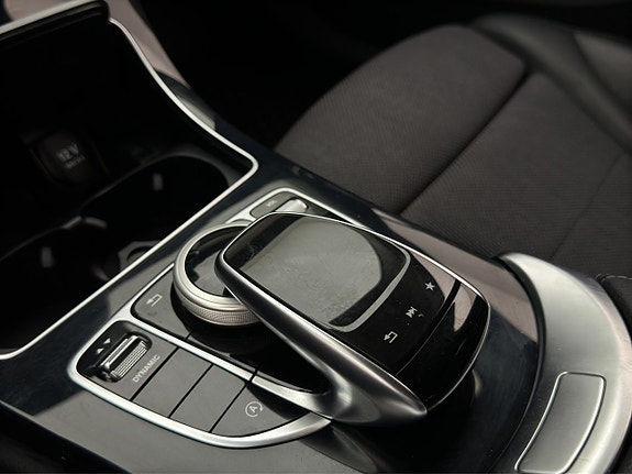 Mercedes-Benz C200 22 of 30