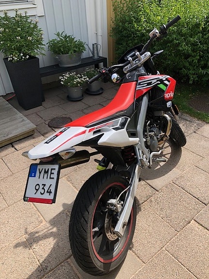 Aprilia SX50 Factory 4 of 4
