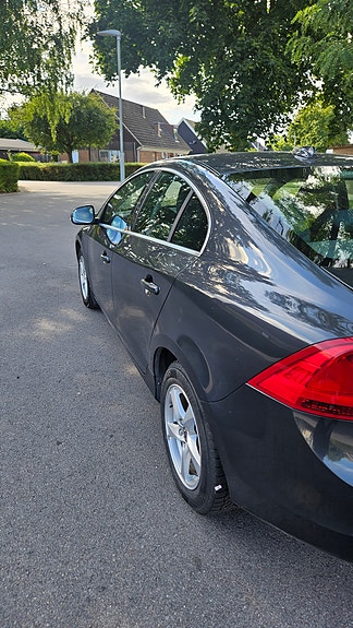 Volvo S60 4 of 7