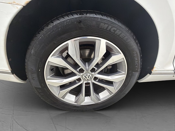 Volkswagen Passat 29 of 30