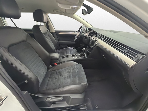 Volkswagen Passat 8 of 30