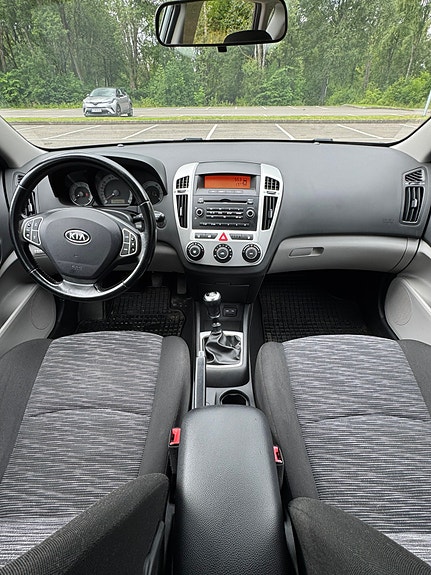 Kia Ceed 4 of 5