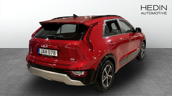 Kia Niro 2 of 12