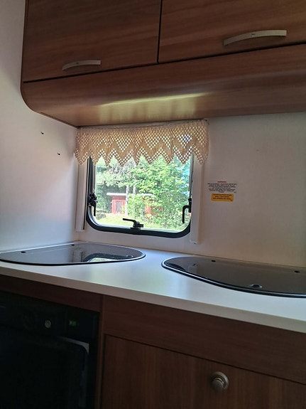 Adria Altea 390PS 6 of 10