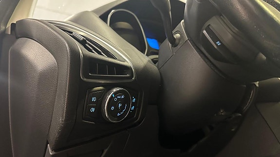 Ford Focus 9 of 21