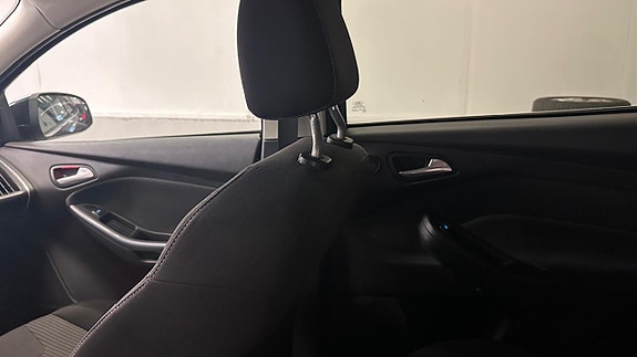 Ford Focus 21 of 21