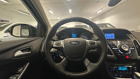 Ford Focus 15 of 21