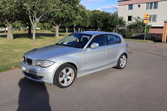 BMW 118i 3 of 6