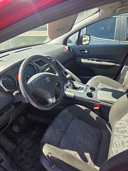 Peugeot 3008 3 of 7