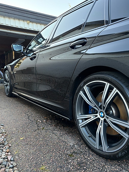BMW 330d 6 of 8