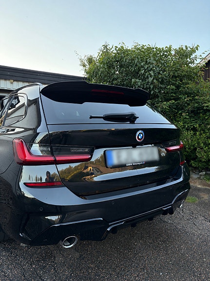 BMW 330d 4 of 8