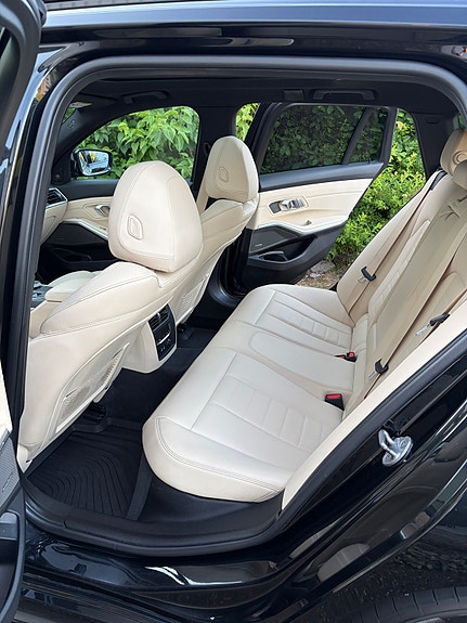 BMW 330d 8 of 8