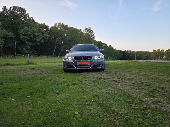 BMW 330d 5 of 6