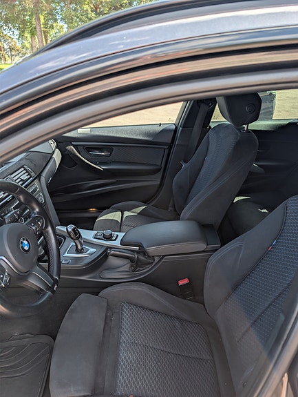 BMW 320d 6 of 6