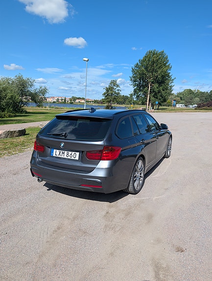 BMW 320d 3 of 6