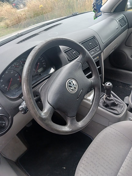 Volkswagen Golf IV 5 of 6