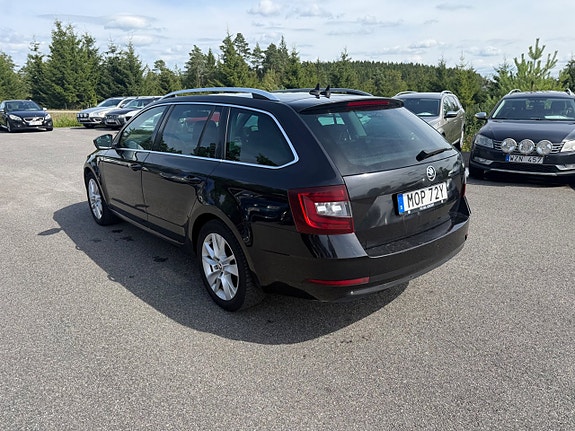 Skoda Octavia 3 of 26