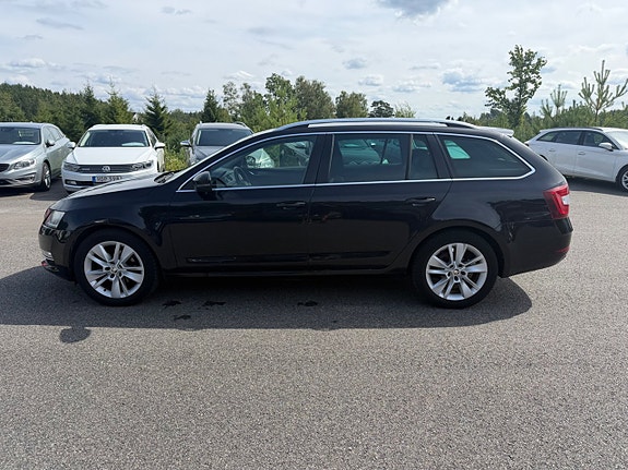 Skoda Octavia 2 of 26