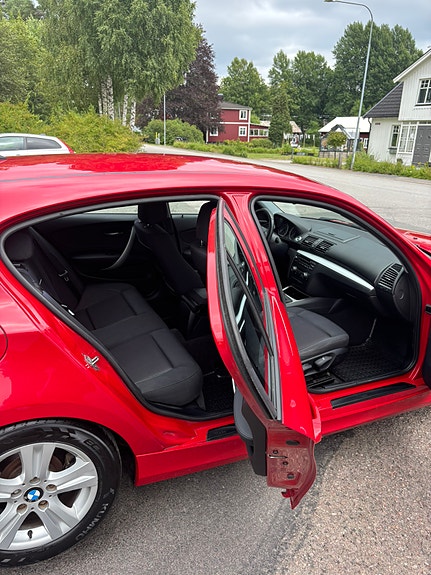 BMW 118d 8 of 8