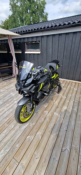 Yamaha MT-10 (Akrapovic) 3 of 6