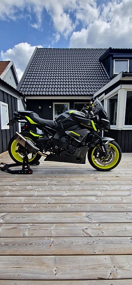 Yamaha MT-10 (Akrapovic) 2 of 6