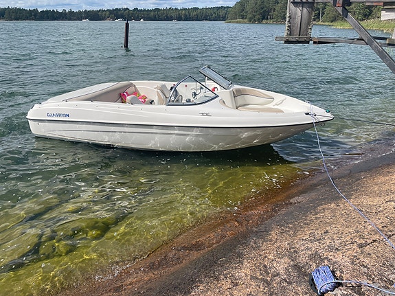 Glastron 175 MX bowrider 3 of 6