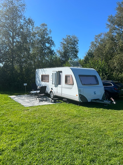 Knaus 580 långbäddar inkl Kampa lufttält 2 of 11