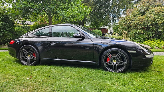 Porsche 911 Carrera S 4 of 8