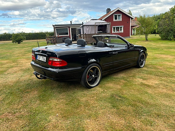 Mercedes-Benz CLK430 3 of 13