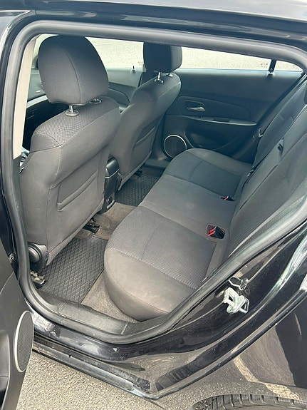 Chevrolet Cruze 6 of 6