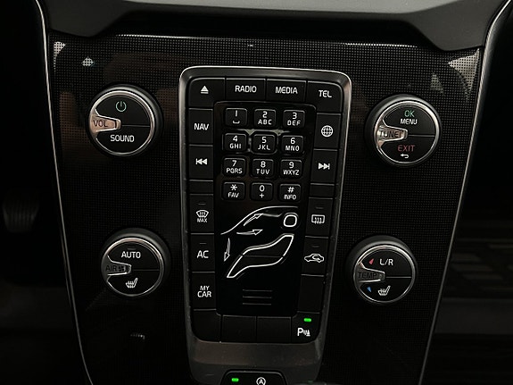 Volvo V40 19 of 26