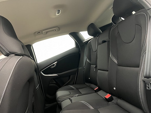 Volvo V40 21 of 26