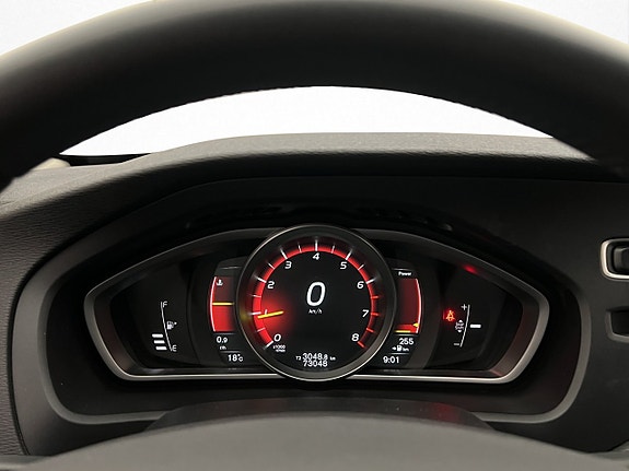 Volvo V40 12 of 26