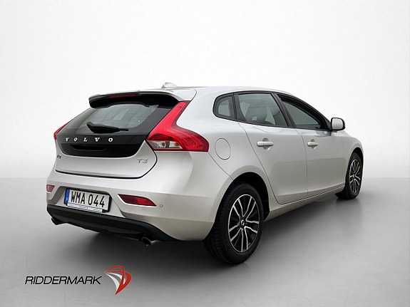 Volvo V40 6 of 26