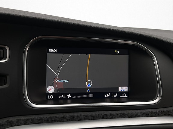 Volvo V40 15 of 26
