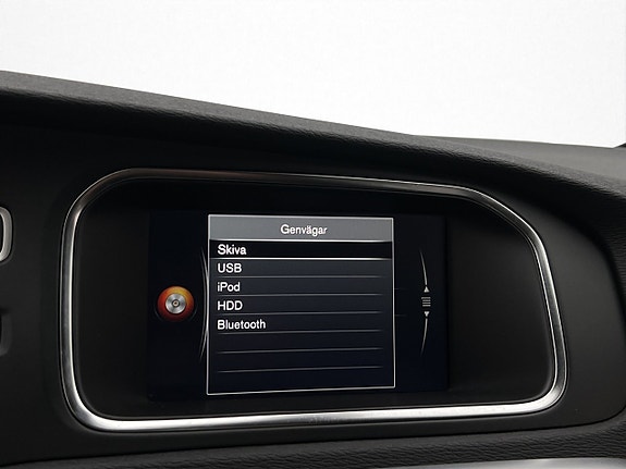 Volvo V40 18 of 26