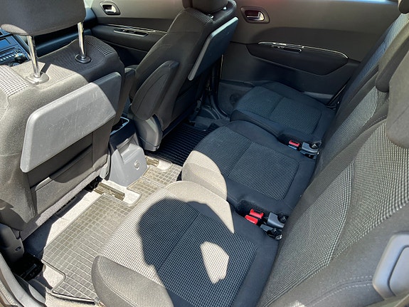 Peugeot 5008 6 of 9