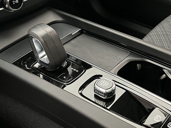 Volvo XC60 23 of 30