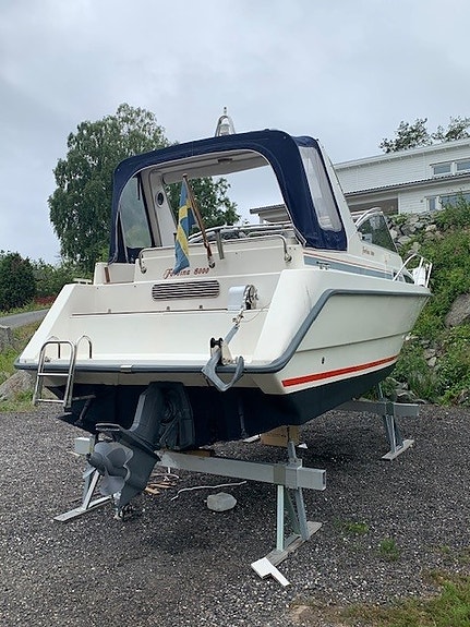 Forbina 8000 – 200 hk diesel | Stor service nyligen utförd | Bogpropeller 9 of 13