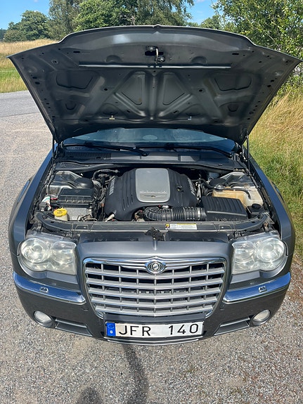 Chrysler 300C 6 of 11