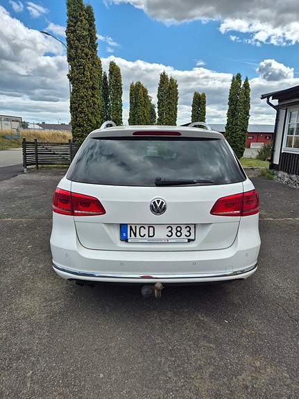 Volkswagen Passat 4 of 6