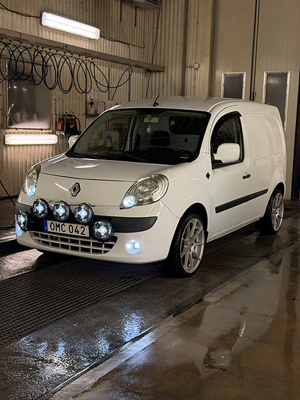 Renault Kangoo Express 2 of 3