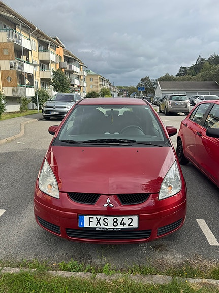 Mitsubishi Colt 2 of 7