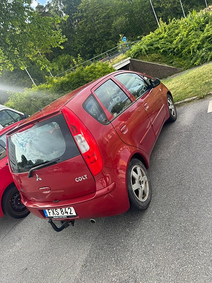 Mitsubishi Colt 3 of 7