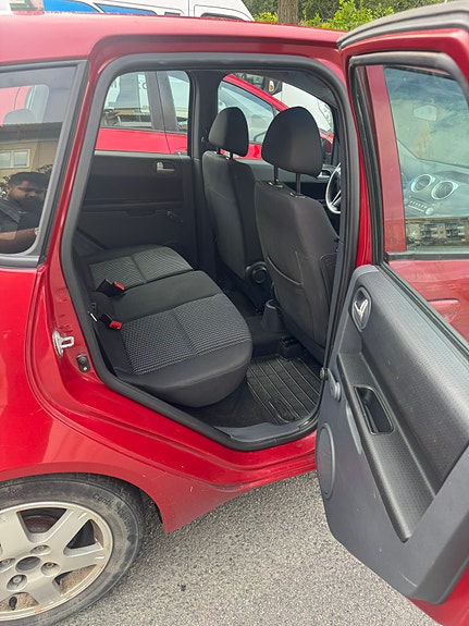 Mitsubishi Colt 5 of 7
