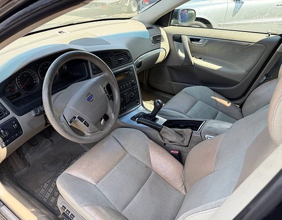 Volvo V70 7 of 7