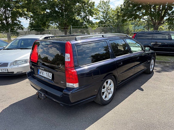 Volvo V70 5 of 7